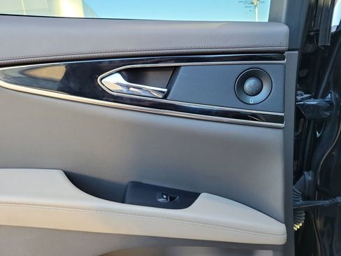 Certified 2022 Lincoln Nautilus Reserve w/ Equipment Group 201A image 14