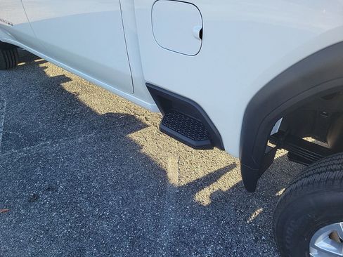 New 2026 GMC Sierra 2500 Pro w/ Convenience Package image 9