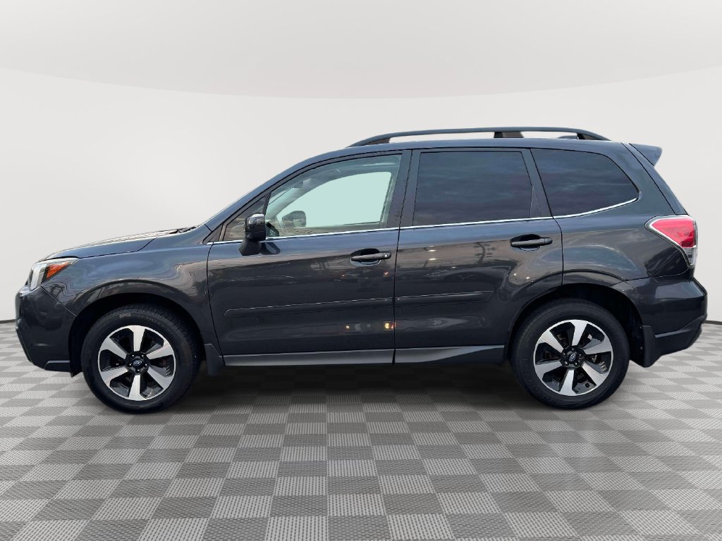 Used 2017 Subaru Forester 2.5i Limited AWD/4WD image 5
