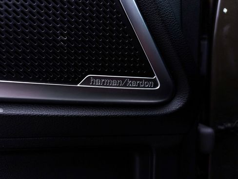 Used 2020 Kia Telluride SX w/ SX Prestige Package AWD/4WD image 4