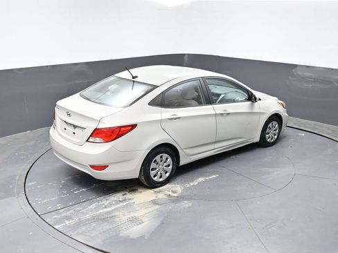 Used 2017 Hyundai Accent SE FWD image 36