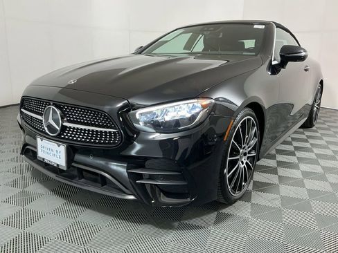 Used 2023 Mercedes-Benz E 450 Cabriolet image 2