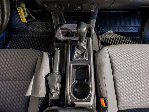 Used 2021 Toyota Tacoma SR5 image 25