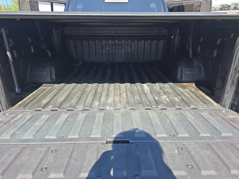 Used 2023 GMC Sierra 1500 AT4 w/ AT4 Premium Package AWD/4WD image 12