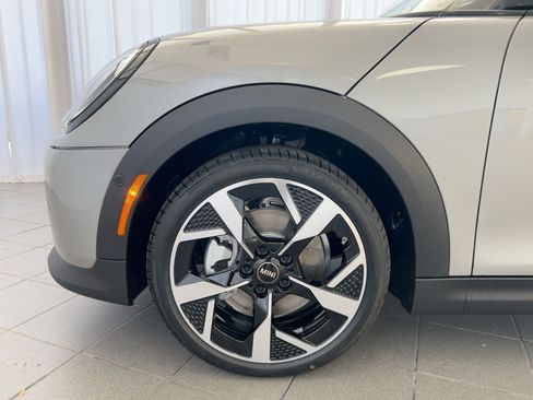New 2026 MINI Cooper 2-Door Hardtop FWD image 12