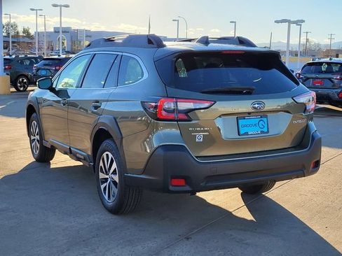 Used 2025 Subaru Outback Premium AWD/4WD image 7