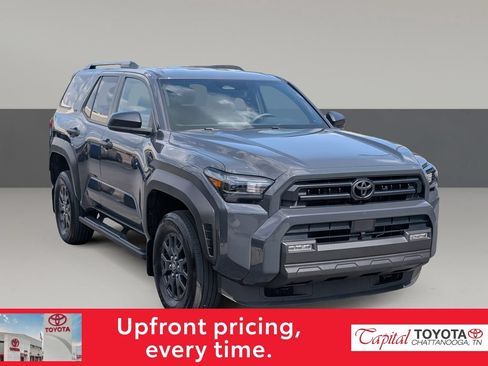 Used 2025 Toyota 4Runner SR5 AWD/4WD image 2