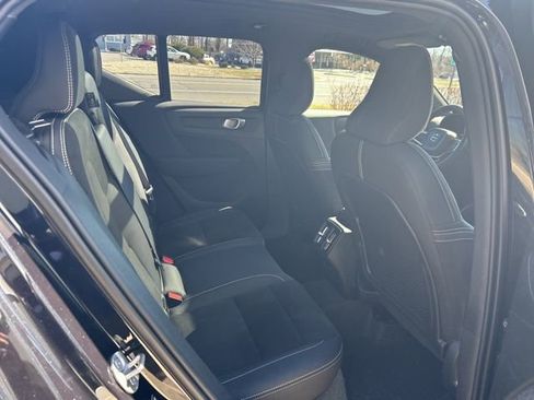 Certified 2025 Volvo XC40 B5 Plus image 13