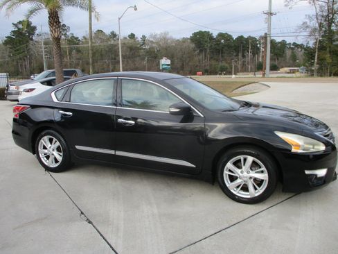 Used 2015 Nissan Altima 2.5 SV w/ Convenience Package image 1