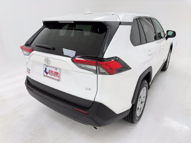 Used 2025 Toyota RAV4 LE FWD image 40