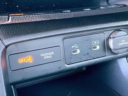 Used 2025 Honda Civic Sport image 31