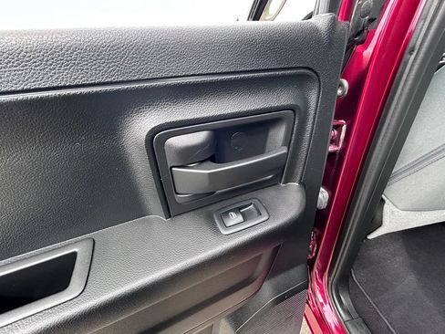 Used 2018 RAM 1500 Express w/ Express Value Package AWD/4WD image 30