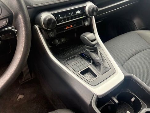 Used 2024 Toyota RAV4 LE image 22