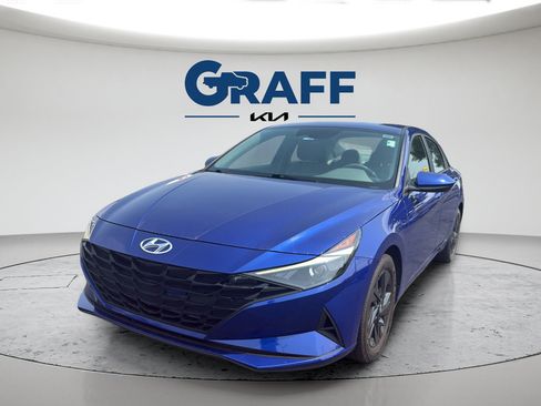 Used 2023 Hyundai Elantra SEL w/ Cargo Package FWD image 1