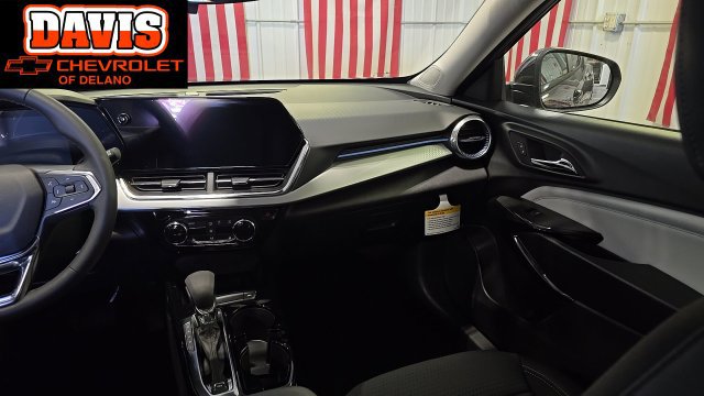 New 2026 Chevrolet Trax LT w/ LT Convenience Package FWD image 19