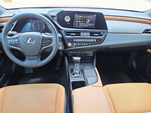 Used 2022 Lexus ES 350 w/ Premium Package FWD image 9