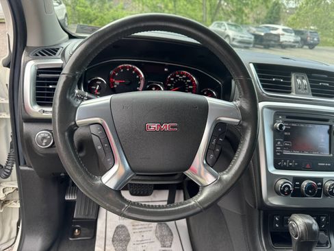 Used 2015 GMC Acadia SLE AWD/4WD image 18