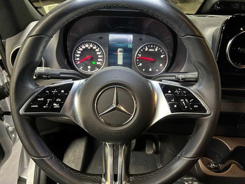 Used 2025 Mercedes-Benz Sprinter 2500 image 26