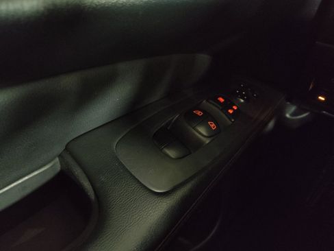 Used 2020 Nissan Pathfinder SV FWD image 27