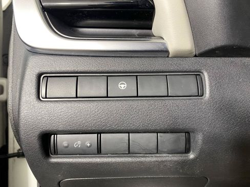 Used 2021 Nissan Rogue SV AWD/4WD image 22