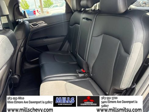 Used 2023 Kia Sportage EX FWD image 19