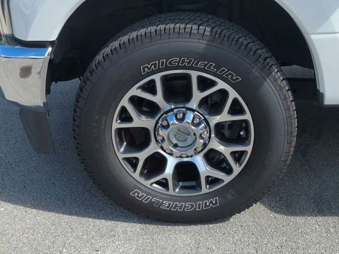 Used 2020 Ford F250 Lariat w/ Lariat Value Package AWD/4WD image 12