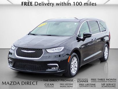 Used 2024 Chrysler Pacifica Touring-L
