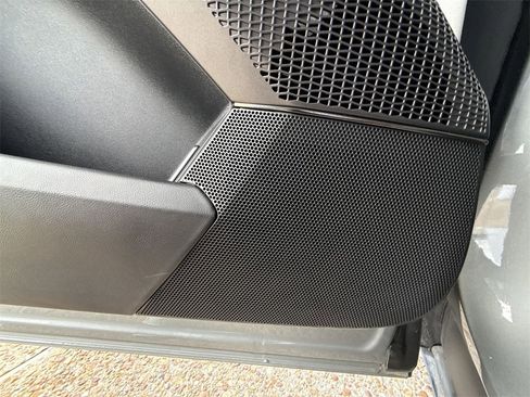 Certified 2025 Cadillac Lyriq Luxury image 24