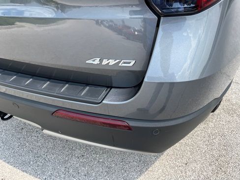 Used 2025 Ford Explorer Active w/ Active Comfort Package image 7