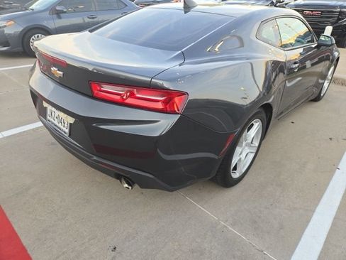 Used 2017 Chevrolet Camaro LT RWD image 4