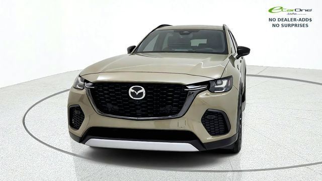 Used 2025 MAZDA CX-70 Plug-In Hybrid w/ Premium Plus AWD/4WD image 3