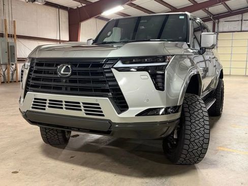 Used 2024 Lexus GX 550 w/ Accessory Package (Z1) AWD/4WD image 3