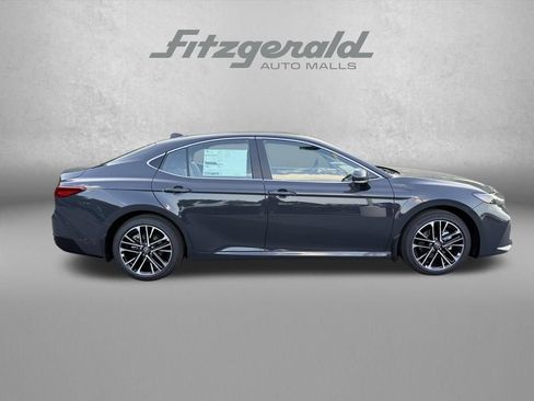 Used 2026 Toyota Camry XLE AWD/4WD image 8