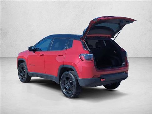 Used 2023 Jeep Compass Trailhawk image 9