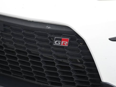 Used 2022 Toyota GR86 RWD image 10