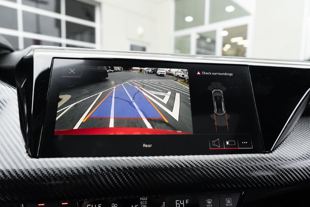 Used 2022 Audi e-tron GT Premium Plus AWD/4WD image 28