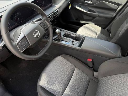 New 2026 Nissan Sentra SV w/ SV Convenience Package FWD image 15