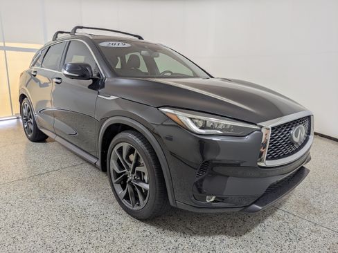 Used 2019 INFINITI QX50 Essential w/ Sensory Package FWD image 1