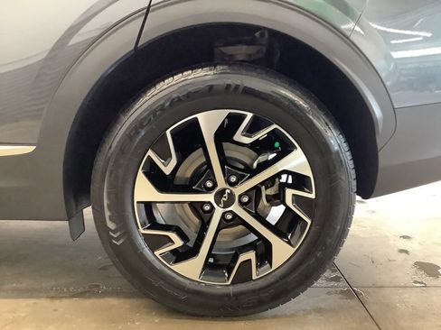 Certified 2024 Kia Sportage EX AWD/4WD image 25