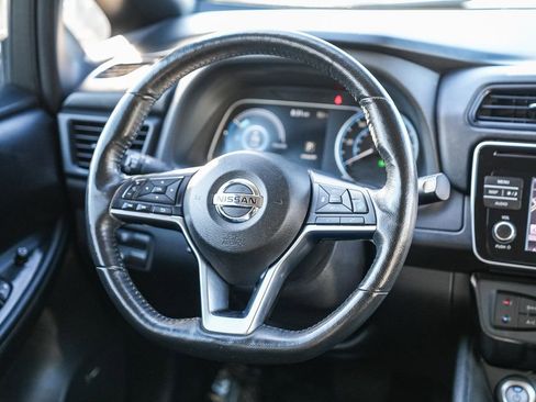 Used 2018 Nissan Leaf SL w/ SL Technology Package image 16