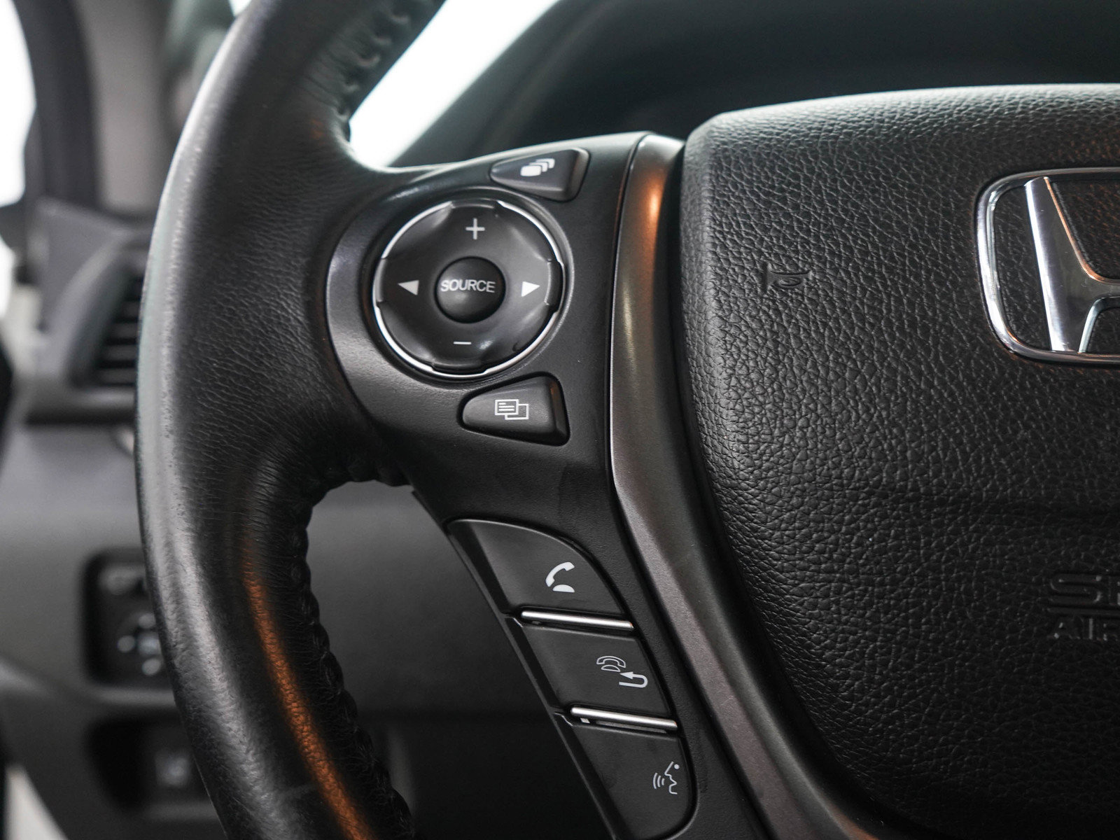 Used 2017 Honda Pilot EX-L image 27