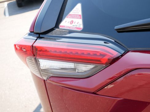 Certified 2025 Toyota RAV4 XLE AWD/4WD image 17