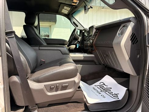 Used 2016 Ford F250 Lariat w/ Chrome Package AWD/4WD image 12