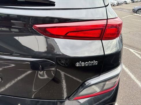 Used 2023 Hyundai Kona SEL w/ Cargo Package image 12