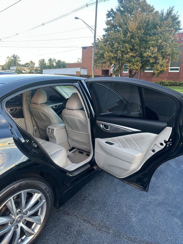 Used 2015 INFINITI Q50 Premium w/ Navigation Package RWD image 18