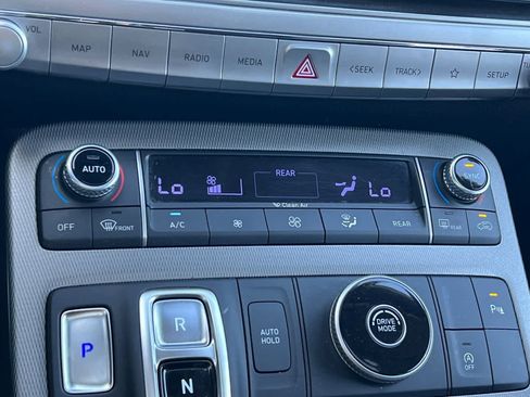 Used 2022 Hyundai Palisade SEL w/ Premium Package image 24