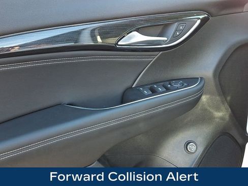 Used 2023 Buick Envision Preferred image 17