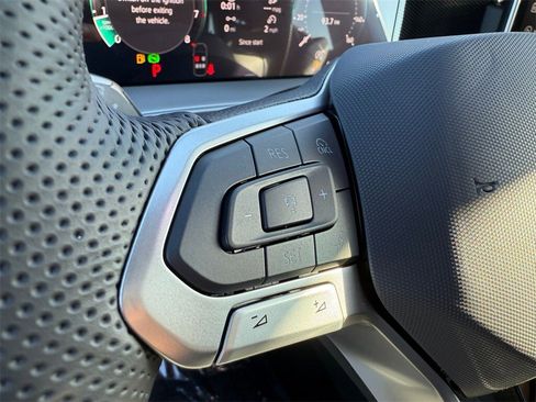 New 2026 Volkswagen Tiguan SE R-Line image 16