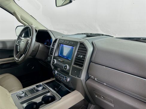 Used 2020 Ford Expedition XLT w/ Equipment Group 202A image 32