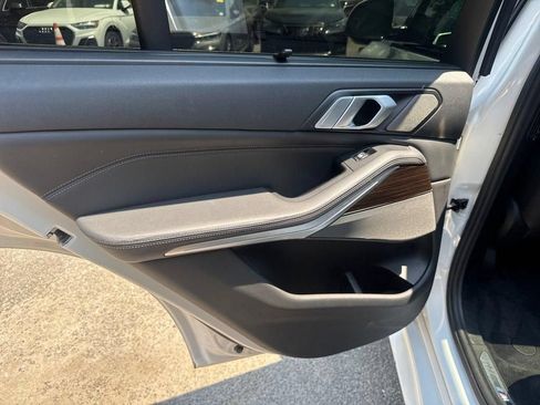 Used 2019 BMW X5 xDrive40i w/ M Sport Package AWD/4WD image 31